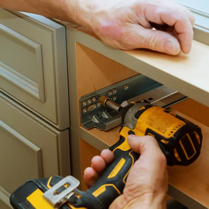 Installing an invisible undermount glide for kitchen drawer