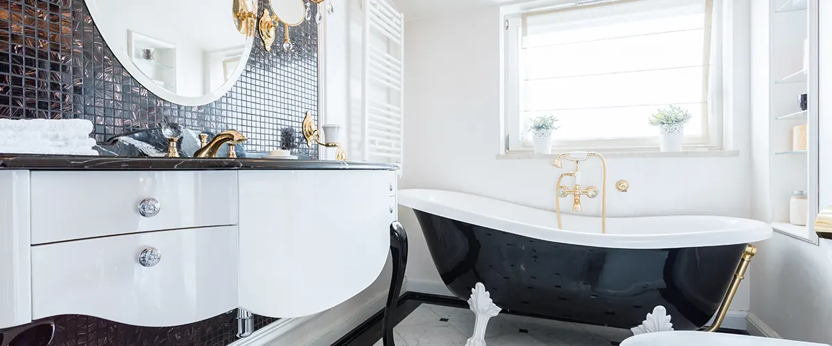 black and white vintage bathroom