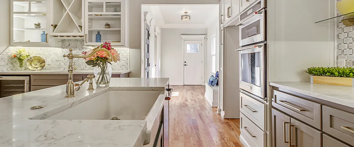 marble countertop in sleek modern kitchen