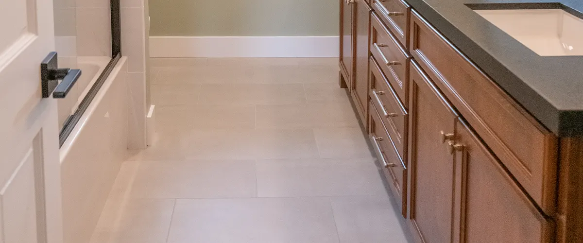 simple bathroom flooring