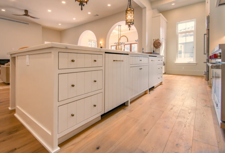 Storage drawers built into the island working side